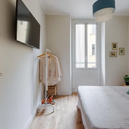 Cattaneo Monti Delizioso E Nuovissimo アパート